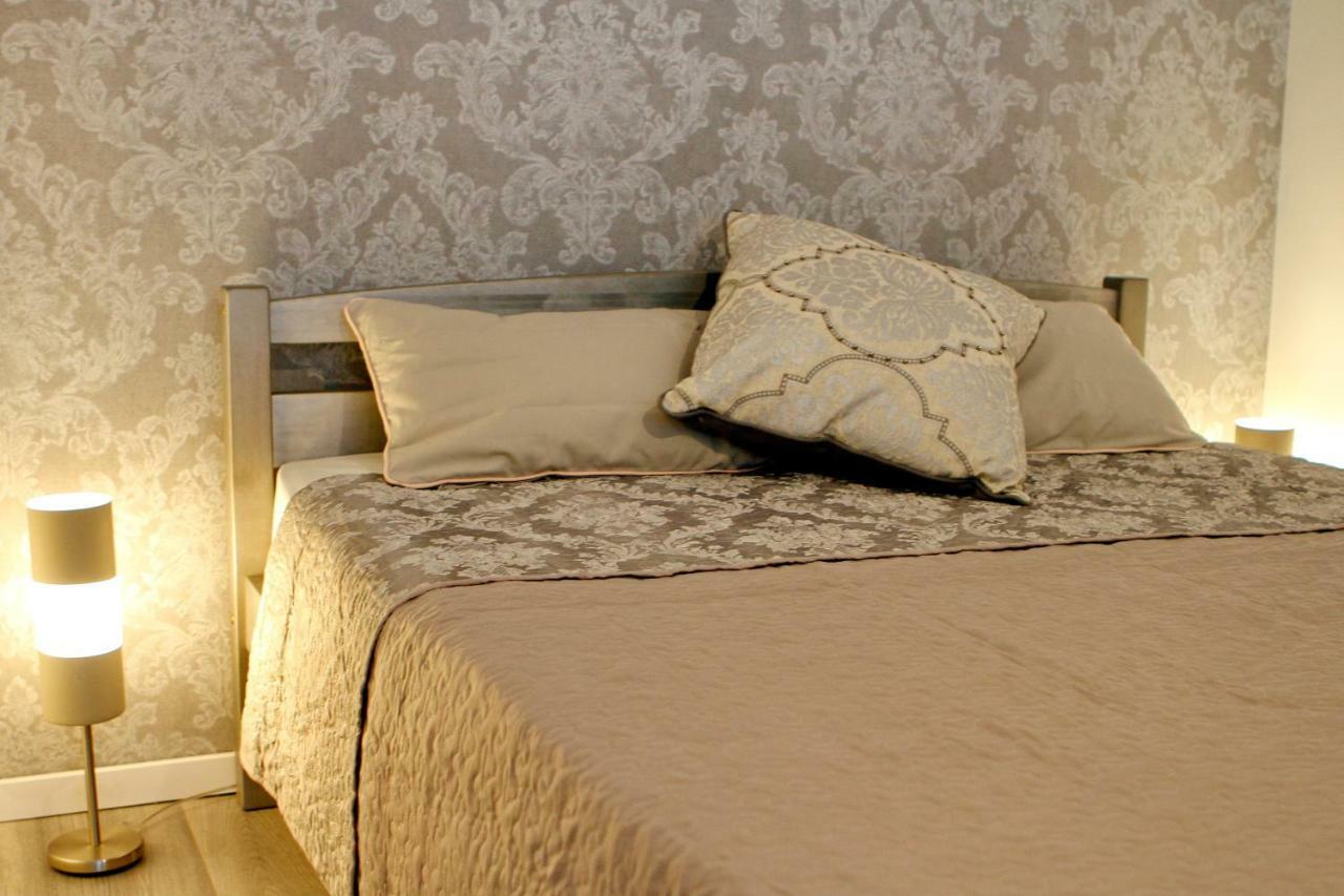New! Cozy Apartment With Free Guarded Parking Riga Eksteriør bilde
